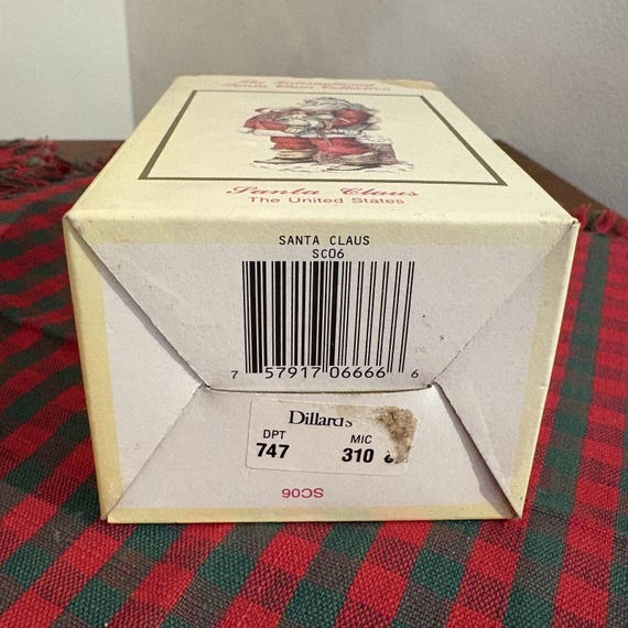 Vintage 1992 International Santa Claus Collection the United