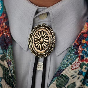 western cowboy bolo tie for mens, Antique Floral Engraved brown bolo tie for men wedding, Cowboy Wedding Groomsmen Accessory Gift for him