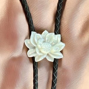 Lotus Bolo Tie With White Mother-of-Pearl, Elegant 2x2.6cm Wedding Necklace for Cowgirl, Country Cowboy Western bolo tie , Gift for Her