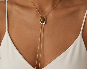 Colar feminino estilo bolo tie com pedra preciosa olho de tigre natural, colar vintage estilo faroeste em Y com corrente dourada, pingente estilo cowgirl/moda antiga.