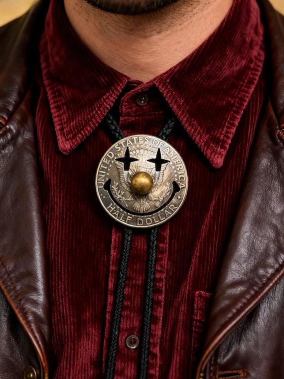 Vintage Clown Face Coin Bolo Tie, Retro Gothic Western tie, Sweat-resistant Bolo Tie，Gothic Western Cowboy Necktie for Halloween Men Women
