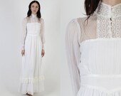Vintage 70s Victorian Gunne Sax Dress Romantic Bohemian Wedding Gown White Gauze Floral Lace Simple Rustic Old Fashion Prairie Maxi