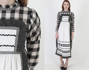 Black And White Checkered Prairiecore Dress, Ric Rac Homespun Chore Apron, Vintage 70s Homemade High Neck Country Outfit