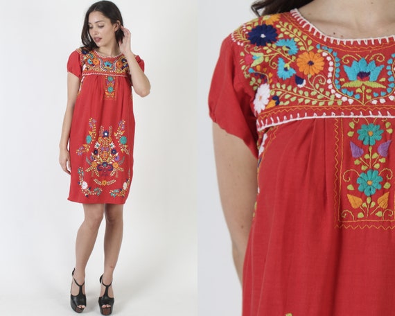 Red Cotton Mexican Mini Dress / Embroidered Flora… - image 1