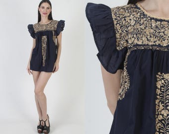 Blusa túnica oaxaqueña bordada azul marino para mujer