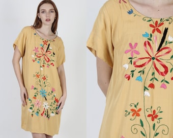 1970s Ethnic Embroidered Dress, Casual Floral Colorful Bouquet Design, Vintage Loose Fitting Casual Caftan Mini Dress