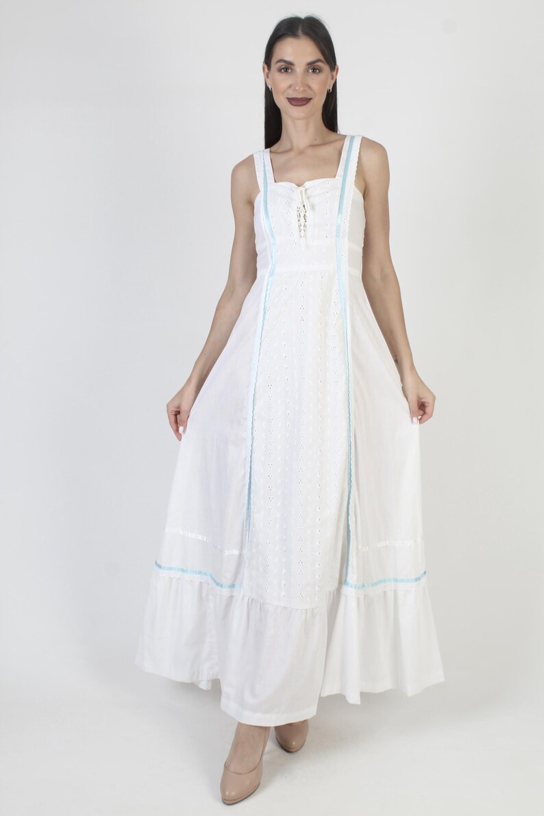White Lace up Corset Dress, Vintage Renaissance Faire Style, 70s ...