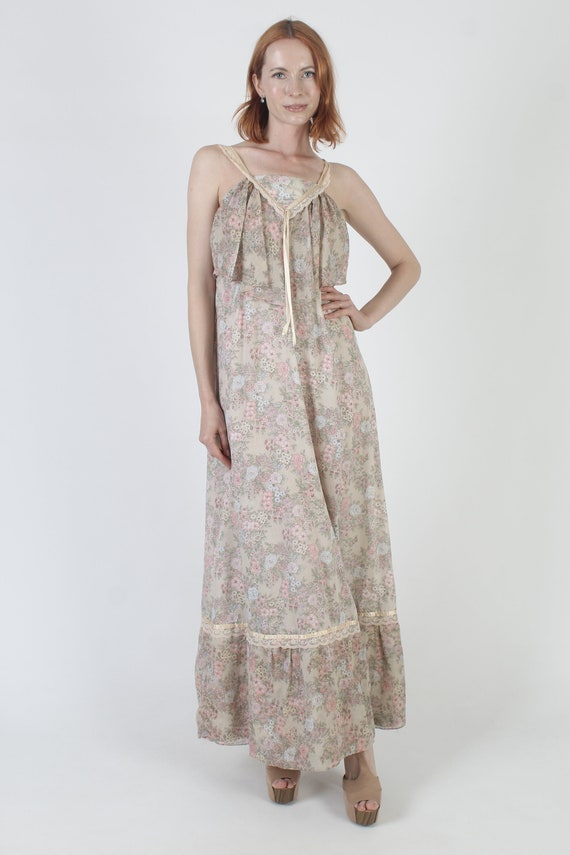 Romantic Long Bohemian Wedding Dress / 70s Countr… - image 2