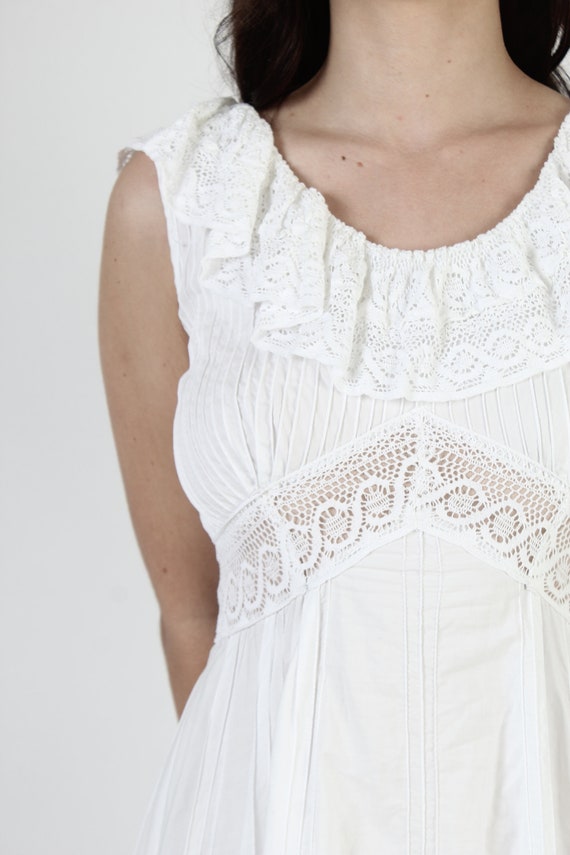 White Mexican Wedding Dress / South American Croc… - image 6