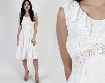 White Mexican Wedding Dress / South American Crochet Lace Dress / Vintage Ethnic Plain Boho Bridal Oufit