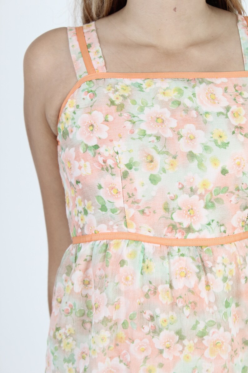 Vintage 70s Peach Floral Dress Summer Party Dress Womens Knee Length Dress Soft Flower Colorful Tank Dress Lawn Sun Tiered Mini Dress