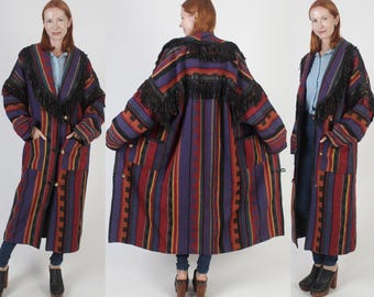 Abrigo estilo vaquero vintage de JCPenney, estampado azteca del suroeste, chaqueta larga con flecos negros