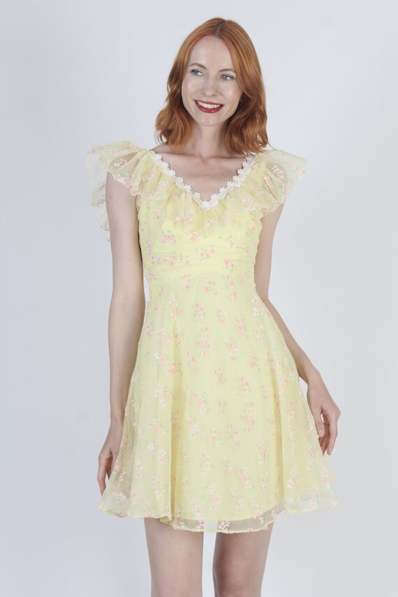 60s Mod Bridal Party Mini Dress All Over Daisy Fl… - image 2