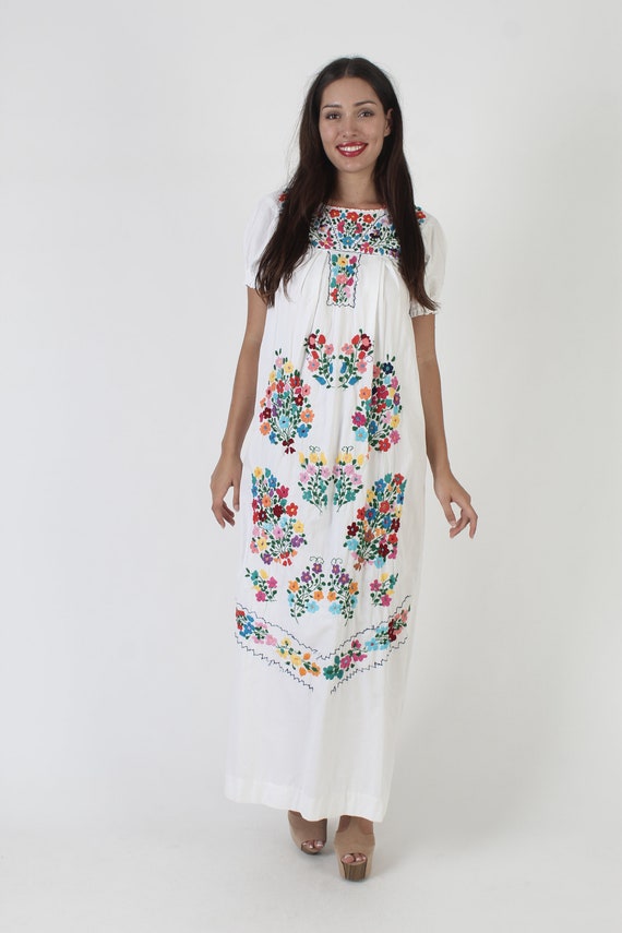 White Womens Mexican Maxi Dress Vintage Heavily H… - image 2