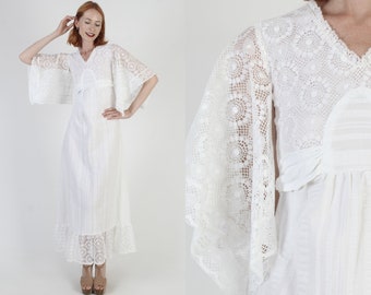 Ganz weißes Seersucker-Brautkleid im Vintage-Stil, 70er-Jahre-Kimono, Engelsärmel, langes Brautjungfern-Kleid mit transparenter Spitze