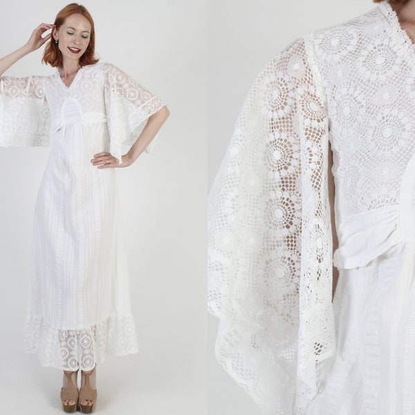 All White Seersucker Bridal Dress Vintage 70s Kimono Angel Sleeves Long Bridesmaids Sheer Lace Gown