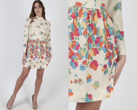 Bright Floral Stretchy Dress / High Collar Ivory F