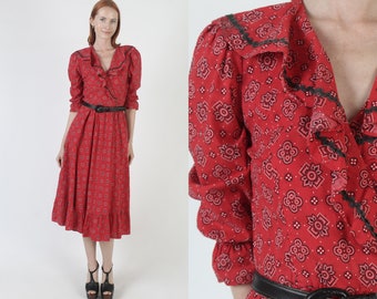 Vintage 70s Handkerchief Floral Dress, Pilgrim Style Country Homespun Outfit, Ric Rac Trim Old Fashion Midi
