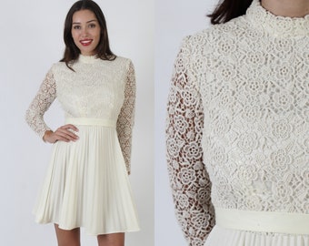 All Over Crochet Bodice Dress / Vintage 70s Plain Floral Lace / Simple Full Skirt Disco Wedding / Solid Color Cocktail Pleated Ivory Mini