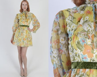 60s Garden Floral Dress Pussybow Collar Springtime Outfit Vintage Chiffon Full Skirt Mini Sundress