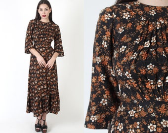 Autumn Floral All Over Print Frontier Dress, Vintage 70s Bell Sleeve Homestead Outfit, Old Fashion Chore Full Skirt Frock