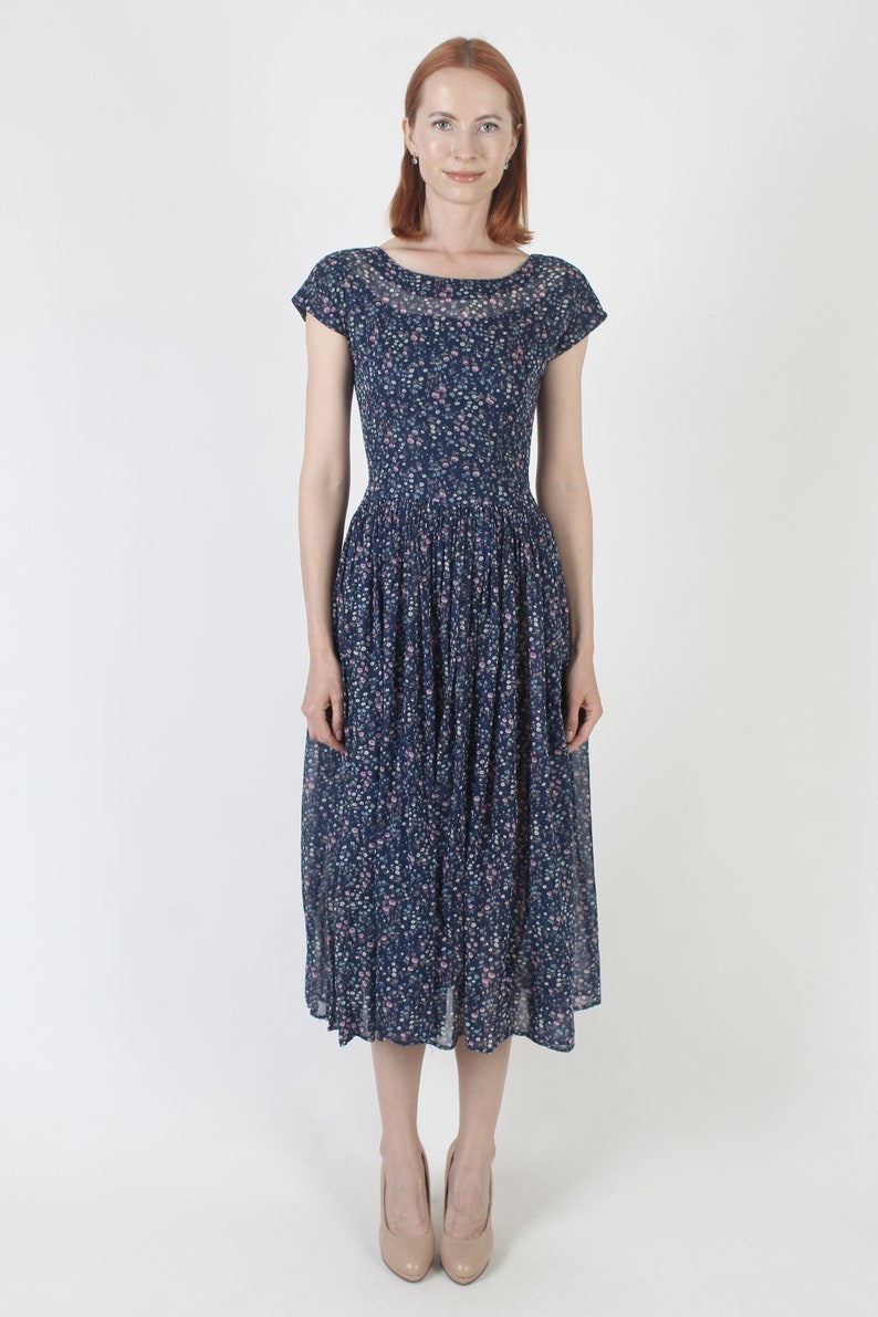 L'Aiglon 50s Simple Floral Print Sundress, Vintage Circle Skirt Summer Designer Dress, Romantic Bouquet Flower Material image 5