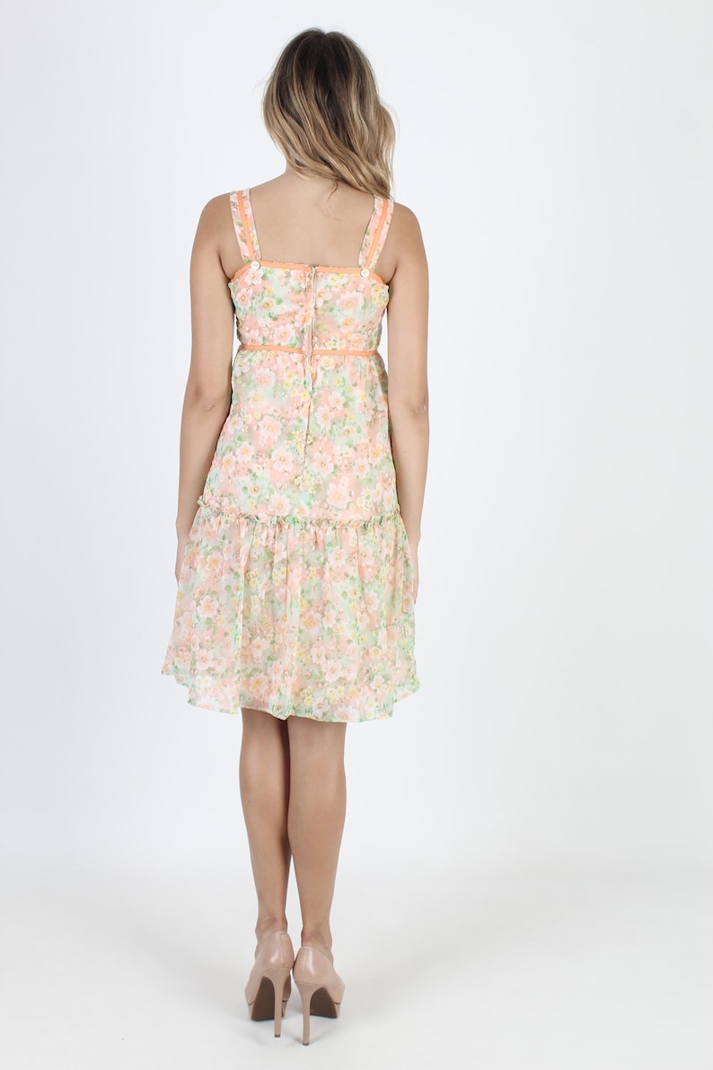 Vintage 70s Peach Floral Dress Summer Party Dress Womens Knee Length Dress Soft Flower Colorful Tank Dress Lawn Sun Tiered Mini Dress