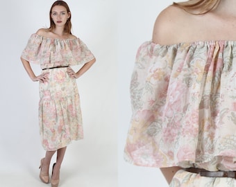 Off The Shoulder Garden Floral Dress, Pink Rose Flower Print, Vintage 1970s Prairie Country Tiered Flowy Skirt