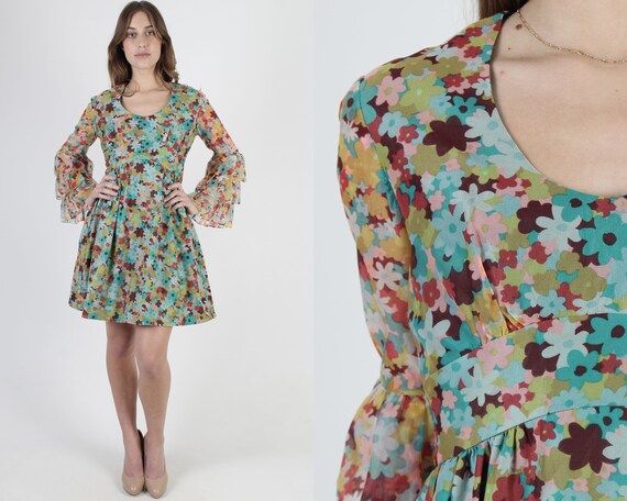 70s Ruffly Floral Dress / Sheer Colorful Chiffon M