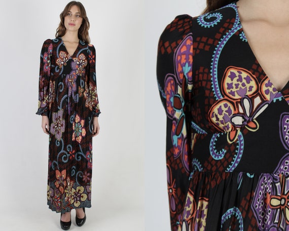 Psychedelic Paisley Maxi Dress / Vintage 70s Abstr