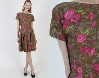 Colorful Floral Print 50s Rockabilly Dress, Vintage Mid Century Watercolor Material, Metal Side Zipper Frock