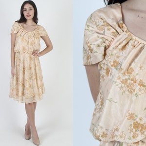 Vintage 70s Garden Floral Dress / Apricot Day Party Cap Sleeve Mini / Elastic Gathered Smocked Waist / Peach Boho Casual Midi Dress image 1