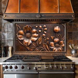 Fleurs en cuivre, dosseret de cuisine en verre derrière la cuisinière, dosseret de poêle pour crédence de cuisine, crédence pour couvercle de cuisinière, dosserets, crédence