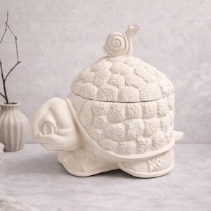 Maceta de cerámica vintage con forma de tortuga (bizcocho) – Figura lista para pintar – Kit de pintura DIY – Cerámica sin terminar – Clay Culture Studio