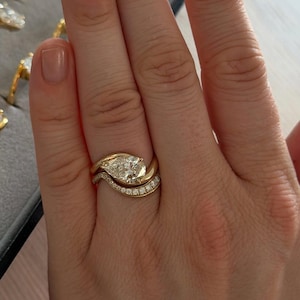 14K Gold Wave Ring: 0.5Ctw Lab Grown Diamonds, Minimal Flow Band