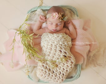 Chunky Newborn Cocoon in Cream Photography Prop