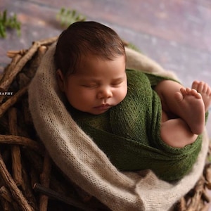 Envoltório de bebê em malha elástica verde floresta para fotografia de recém-nascido