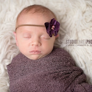 Aubergine Lila Stretch Stricktuch Neugeborene Fotografie