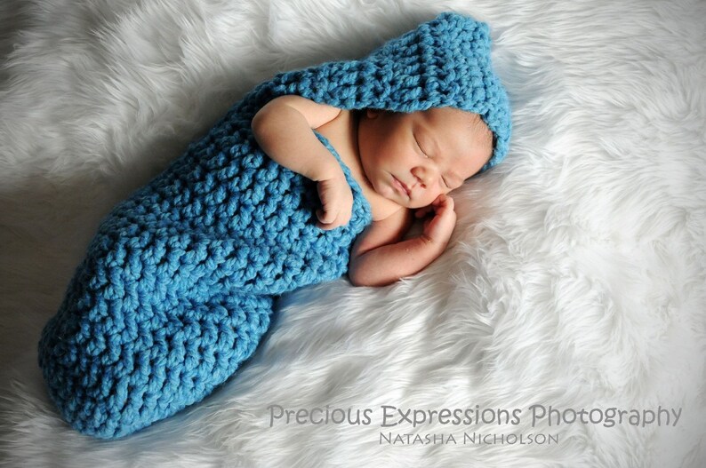 Chunky Newborn Hooded Cocoon in Sky Blue image 2