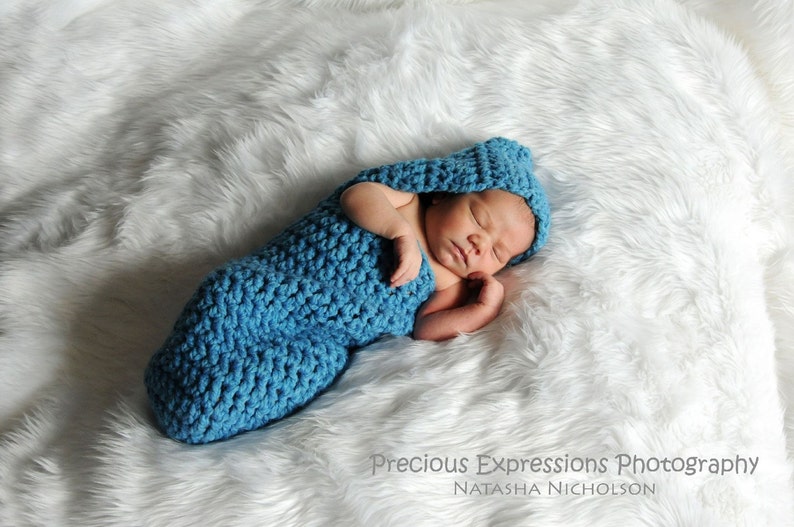 Chunky Newborn Hooded Cocoon in Sky Blue image 5