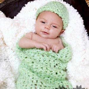 Spring Green Newborn Cocoon Beanie Hat Set image 1