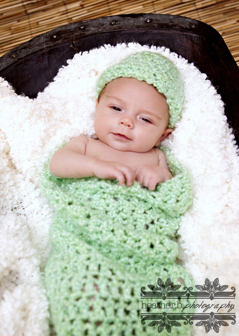 Spring Green Newborn Cocoon Beanie Hat Set image 1