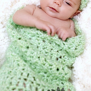 Spring Green Newborn Cocoon Beanie Hat Set image 3