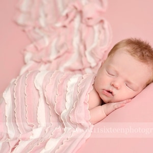 Rosa Creme Rüschen Stretch Wrap, Newborn Photo Prop, Rüschen Wrap, Neugeborenen Posing Stoff, Baby Stretch Wrap, Neugeborenen Swaddle Decke