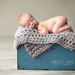 Gray Chunky Baby Blanket: Newborn Photography Prop