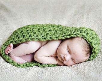 Chunky Baby Bowl Newborn Egg in Green Grass