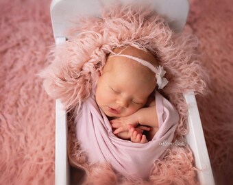 Mauve Pink Ruffle Stretch Wrap, Newborn Photo Prop, Ruffle Wrap Fabric, Newborn Posing Fabric, Baby Stretch Wrap, Newborn Swaddle Blanket