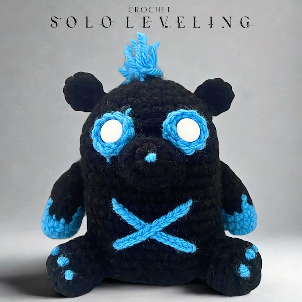 Haakpatroon Tank the Shadow Bear | Solo waterpas stellen Inspo amigurumi knuffel | Anime-haakpatroon pdf | Leuk geeky-cadeau | Direct downloaden