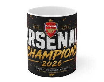 Kubek Arsenal Champions 2026 z herbem drużyny piłkarskiej i wzorem zwycięstwa