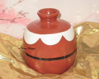 Ceramic Item Pot Vase #1 - Ocarina of Time Legend of Zelda - Hand Painted Custom made by TorresDesigns